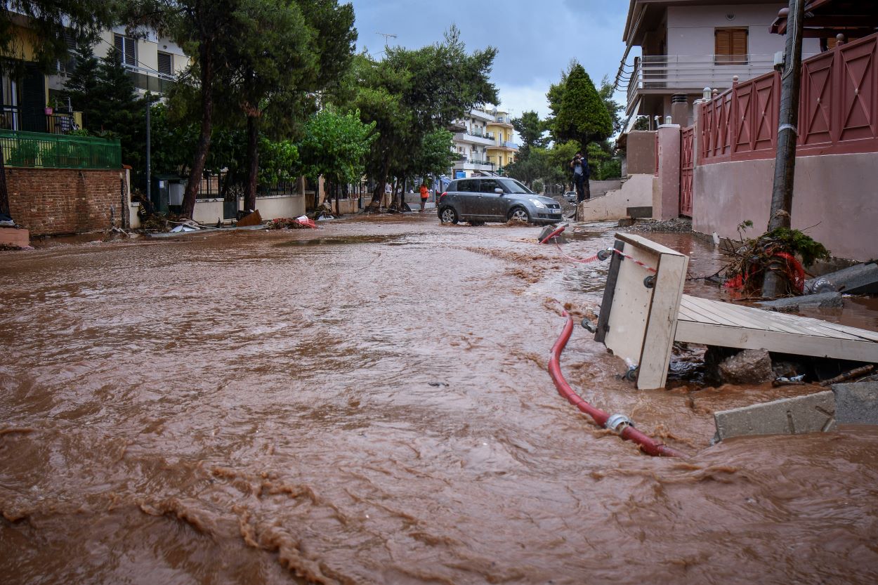 Φονικές πλημμύρες στη Μάνδρα: Σήμερα η απόφαση του δικαστηρίου
