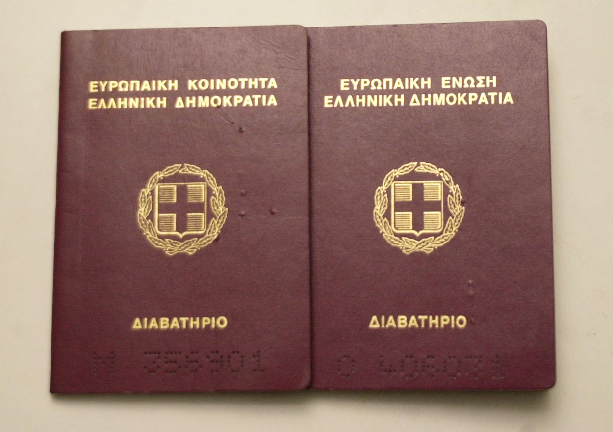 Κύκλωμα με πλαστές βίζες σε ελληνική πρεσβεία στην Ασία [vid]