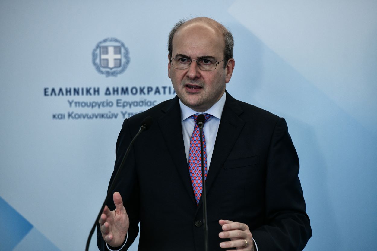 Χατζηδάκης: Στις 27 Ιουλίου οι αιτήσεις για το πρόγραμμα κατάρτισης 80.000 ανέργων