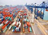 Cosco: Πτωτικά κατά 9,5% κινήθηκε η διακίνηση των εμπορευματοκιβωτίων στο λιμάνι του Πειραιά Cosco: Πτωτικά κατά 9,5% κινήθηκε η διακίνηση των εμπορευματοκιβωτίων στο λιμάνι του Πειραιά