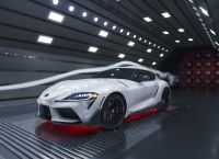 Η Toyota ανακαλεί ηλεκτρικά αυτοκίνητα λόγω βλαβών σε τροχούς