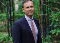 Αλέξης Πατέλης: «Με τον άντρα μου παντρευτήκαμε στο Ηνωμένο Βασίλειο»