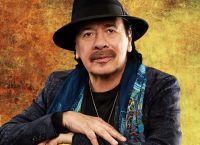 Μια νέα εκδοχή από το «Oye Como Va» του Tito Puente παρουσίασε ο Santana με 20 μουσικούς από όλον τον κόσμο