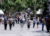 Ακρίβεια: Για ένα θερμό «δημοσιονομικό καλοκαίρι» προετοιμάζεται η κυβέρνηση