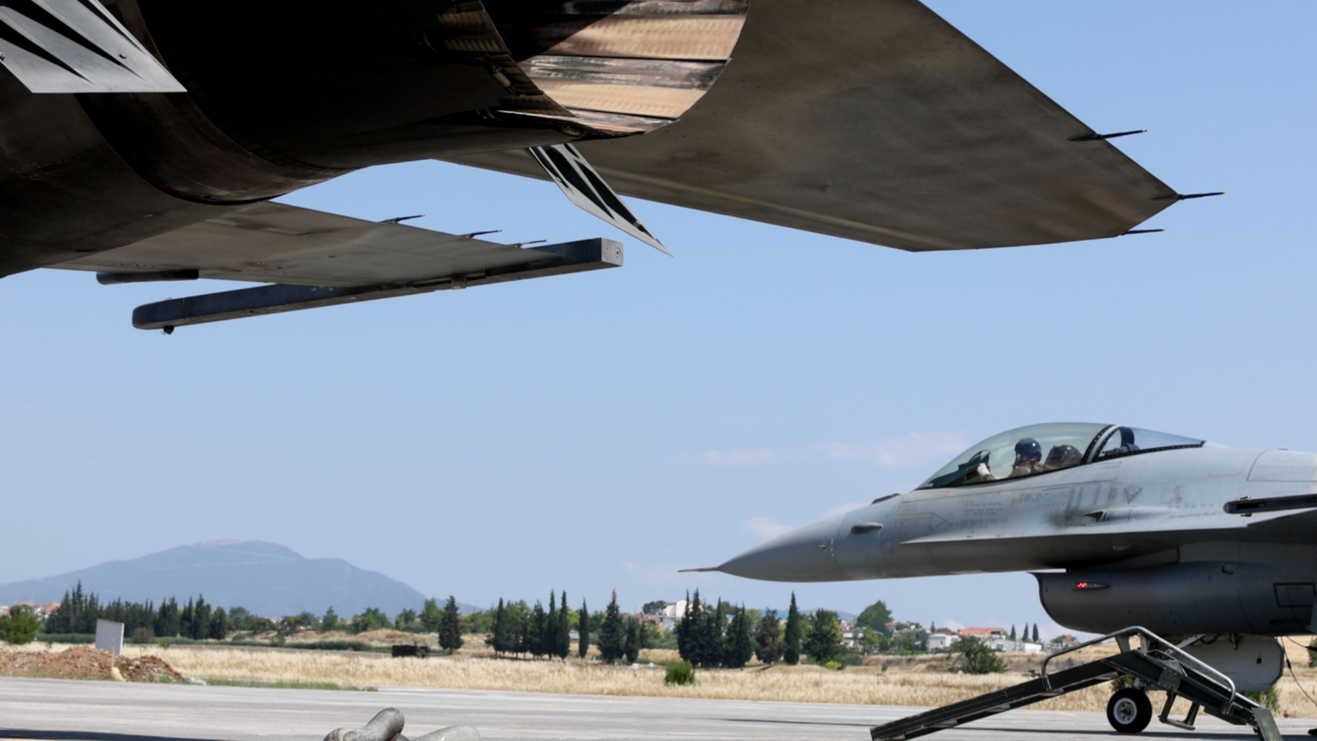 «Έσκισαν» τους αιθέρες τα F-16 Viper στη Τανάγρα [pic,vid]