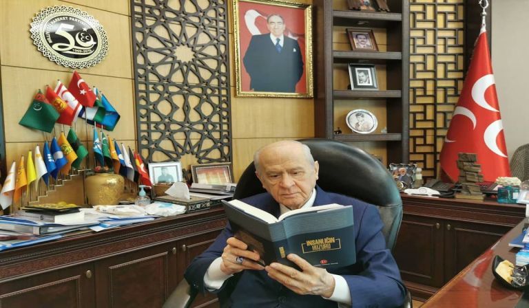 Μπαχτσελί: Ο Μητσοτάκης έκανε το λάθος που είχε κάνει ο Βενιζέλος πριν από ένα αιώνα