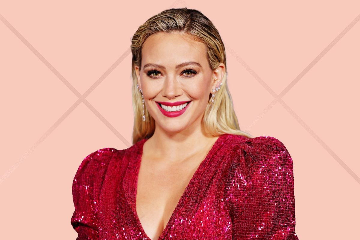 Η Hilary Duff παραδέχεται ότι «ζούσε σε μια φούσκα» ως παιδί σταρ