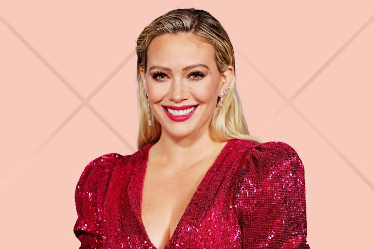 Η Hilary Duff παραδέχεται ότι «ζούσε σε μια φούσκα» ως παιδί σταρ