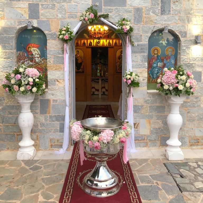 Κρήτη: Πήγε σε βάφτιση και παντρεύτηκε την κουμπάρα