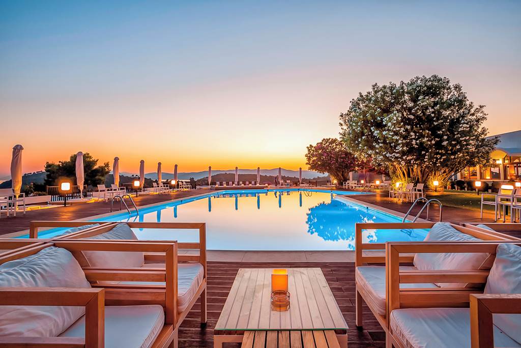 Skiathos Palace: Το πολυτελές ξενοδοχείο των Σποράδων