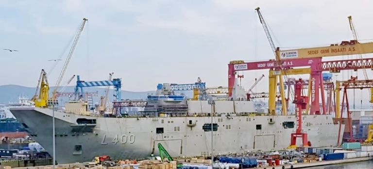 Το τουρκικό «αεροπλανοφόρο» Anadolu ξεκινά θαλάσσιες δοκιμές αποδοχής [vid]