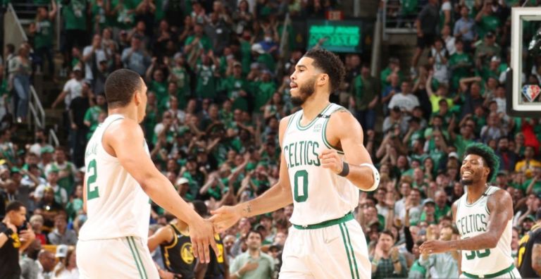 NBA: Πήραν εκ νέου το προβάδισμα οι Σέλτικς [vids]