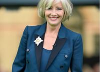 Emma Thompson: Όσο περισσότερο βλέπει το σώμα της γυμνό τόσο το αγαπάει
