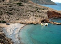 Ναυαγοσώστες έσωσαν δύο νεαρούς στη θάλασσα του Δραπανιά