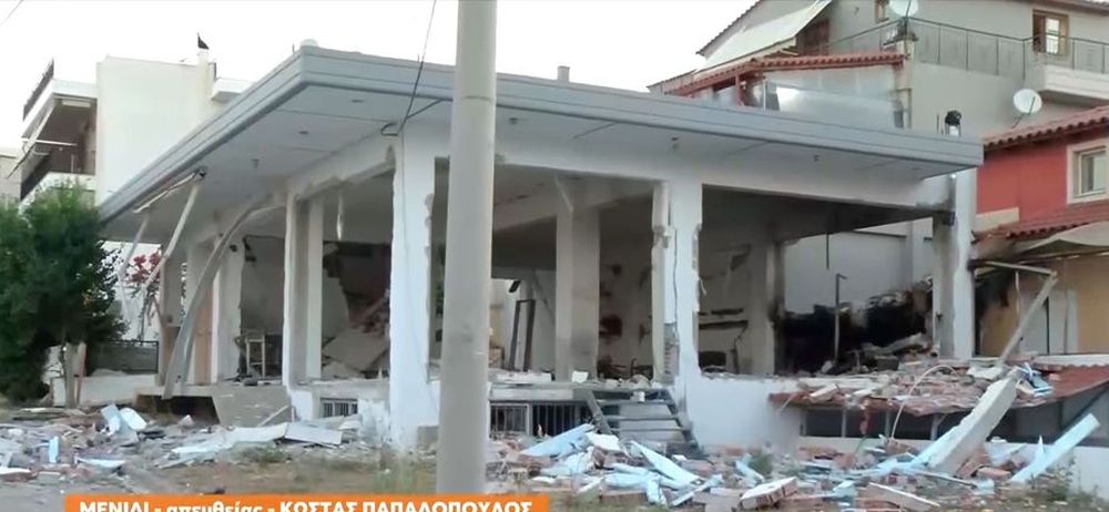 Μενίδι: Έκρηξη σε παλιό ξυλουργείο – Άγνωστη μέχρι στιγμής η αιτία