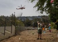 Φωτιά τώρα: Σε πλήρη έλεγχο η φωτιά στη Λούτσα – Παραμένουν δυνάμεις κατάσβεσης