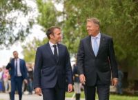 Μακρόν: “Στροφή” για τη Ρωσία – Σκληρή γραμμή ενόψει μιας επίσκεψης στο Κίεβο