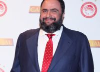 Βαγγέλης Μαρινάκης: Χόρεψε ζεϊμπέκικο στα «Ποσειδώνια 2022» και του χτύπαγε παλαμάκια ο Ρέμος Βαγγέλης Μαρινάκης: Χόρεψε ζεϊμπέκικο στα «Ποσειδώνια 2022» και του χτύπαγε παλαμάκια ο Ρέμος