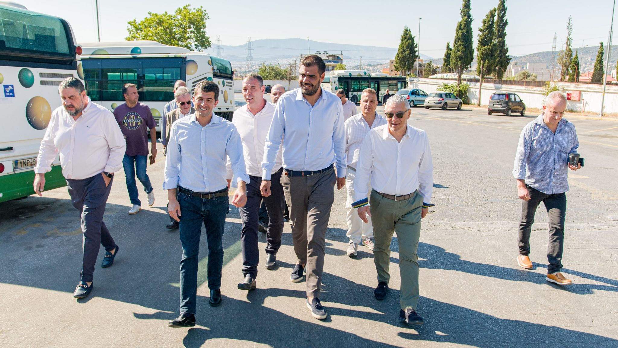 Επίσκεψη του Γραμματέα της Νέας Δημοκρατίας στο αμαξοστάσιο της ΟΣΥ