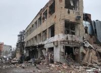 Ουκρανία: Συνολικά οκτώ άνθρωποι σκοτώθηκαν από ρωσικό βομβαρδισμό στην πόλη Τορέτσκ Ουκρανία: Συνολικά οκτώ άνθρωποι σκοτώθηκαν από ρωσικό βομβαρδισμό στην πόλη Τορέτσκ