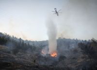 Φωτιά τώρα: Αναζωπύρωση πυρκαγιάς στο Σχιστό Φωτιά τώρα: Αναζωπύρωση πυρκαγιάς στο Σχιστό