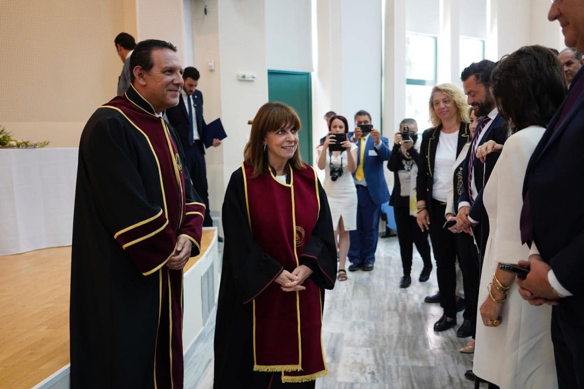 Σακελλαροπούλου: Αναγορεύθηκε σε Επίτιμη Διδάκτορα του τμήματος Πολιτικής Επιστήμης του ΕΚΠΑ
