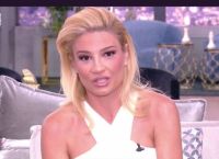 Έξαλλη η Φαίη Σκορδά: «Κλείστε το Twitter και το Instagram της κ. Λατινοπούλου τώρα» Έξαλλη η Φαίη Σκορδά: «Κλείστε το Twitter και το Instagram της κ. Λατινοπούλου τώρα»