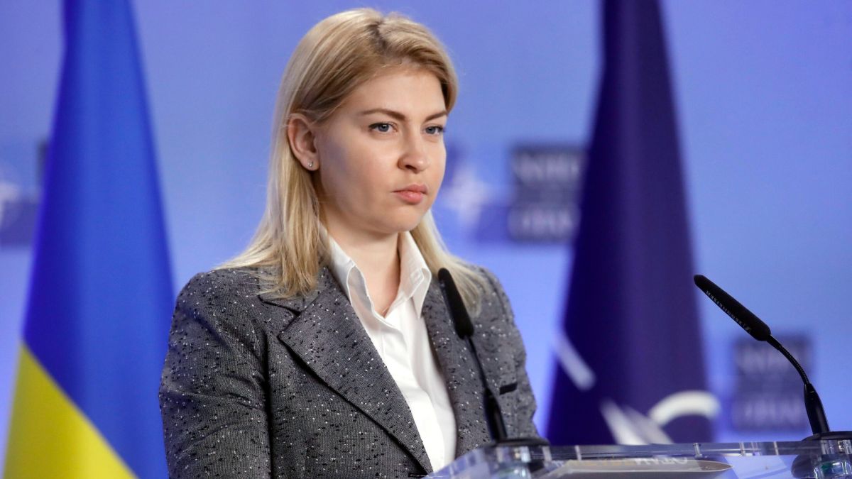 Στεφανίσινα: “Είμαστε μόνο εμείς που μπορούμε να τον σταματήσουμε τον Πούτιν”