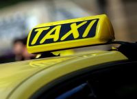 Ηράκλειο: Οδηγός ταξί πάτησε γκάζι και παρέσυρε αστυνομικό