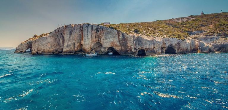 Καιρός αύριο: Αναμένεται ηλιοφάνεια με πρόσκαιρες τοπικές νεφώσεις