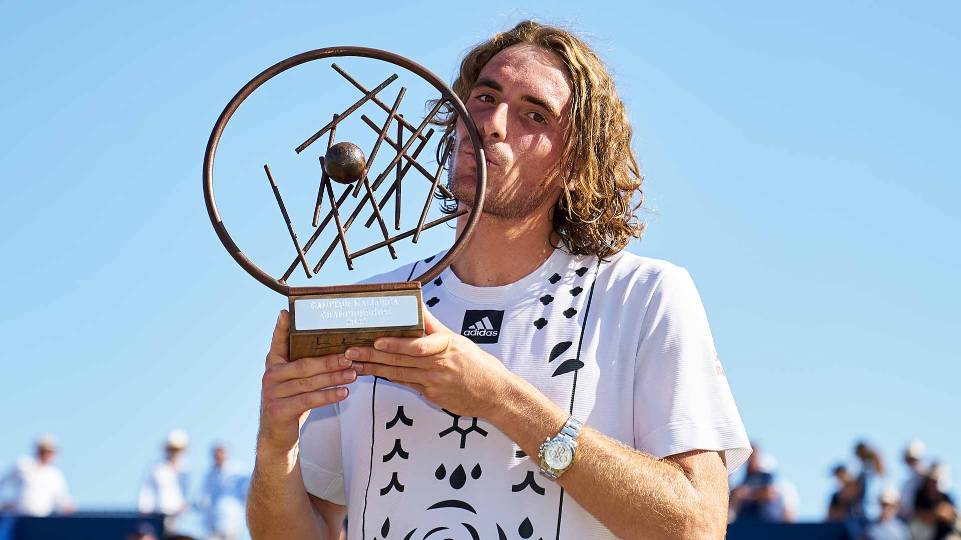 Tsitsipas wins Mallorca final, edges Bautista Agut to lift his first title on grass