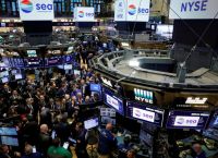 Dow Jones: Ο πληθωρισμός έφερε ισχυρό limit down