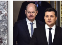 “Καρφιά” Ζελένσκι κατά Σολτς: Ας αποφασίσει ή με τη Ρωσία ή με την Ουκρανία