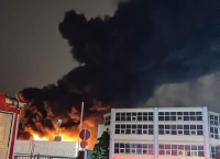 Φωτιά στον Ασπρόπυργο: Μήνυμα από το 112