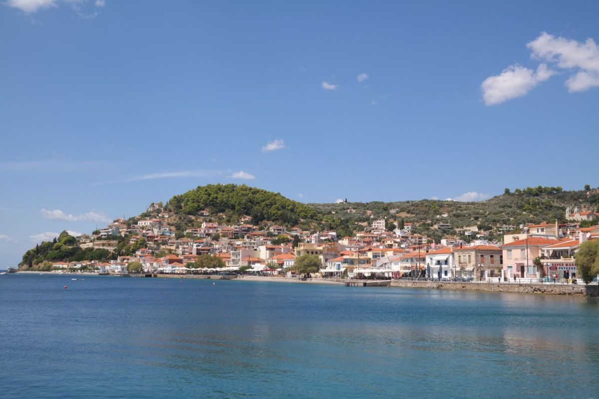 North Evia – Samos Pass: Ανοίγει σήμερα η πλατφόρμα για επιδότηση διακοπών σε Βόρεια Εύβοια – Σάμο