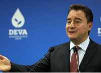 Μπαμπατζάν: Στο χείλος της χρεοκοπίας η οικονομία λέει ο πρώην Τσάρος της τουρκικής οικονομίας