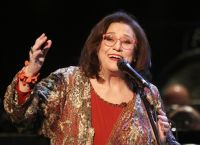 Μαρία Φαραντούρη: «Δεν είναι τραγουδιστές, οι τράπερς είναι απλές φωνές»
