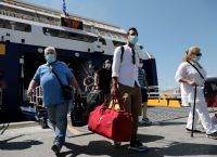 Γεωργιάδης: Χαμηλός ΦΠΑ για άλλους 6 μήνες σε μάσκες και αντισηπτικά [vid]