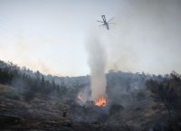Φωτιά τώρα: Μεγάλη πυρκαγιά στη Ναυπακτία [vid]