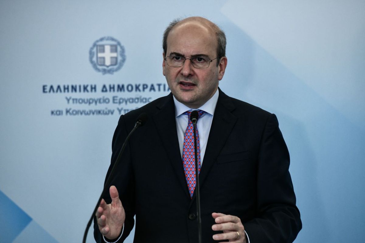 Χατζηδάκης: Στις 27 Ιουλίου οι αιτήσεις για το πρόγραμμα κατάρτισης 80.000 ανέργων