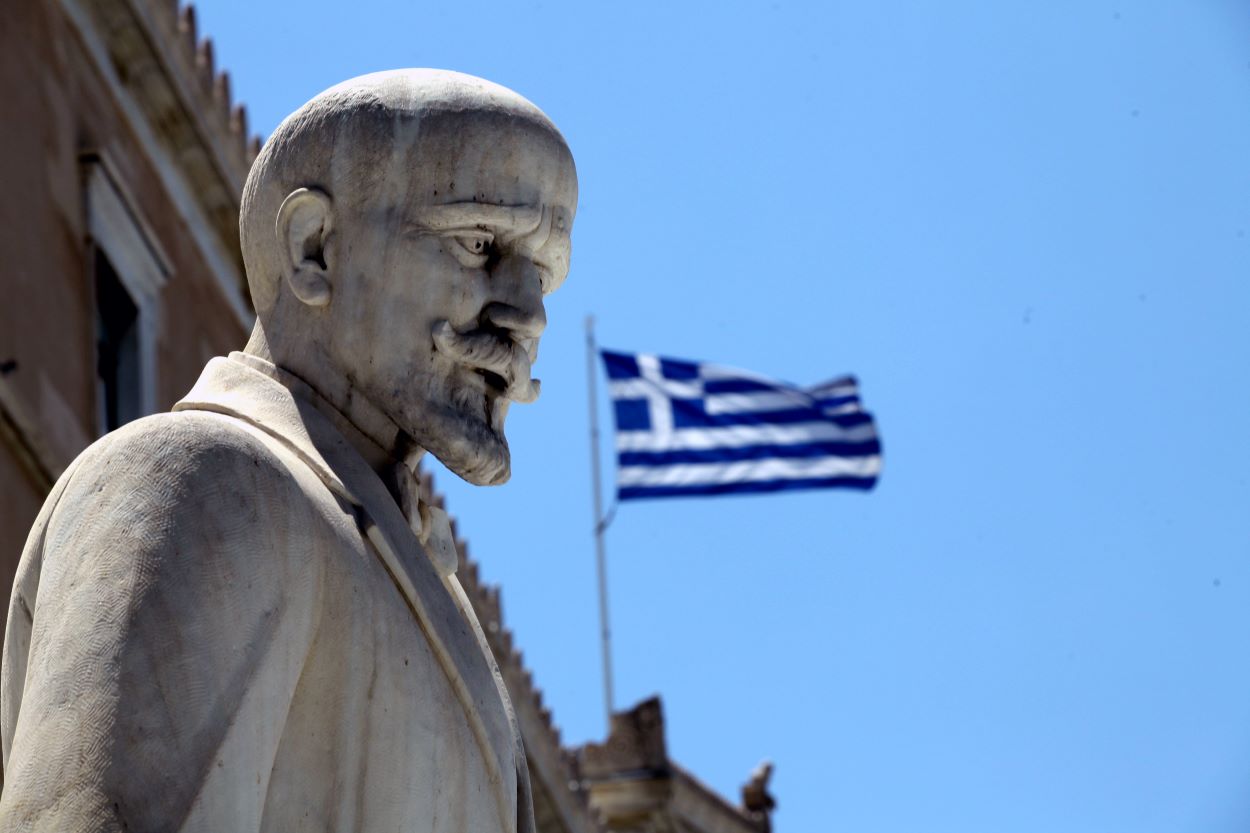 Σπείρα: Έκλεβε προτομές και τις πουλούσε για σκραπ