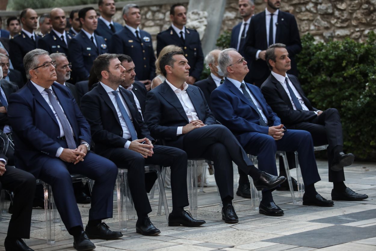 Πλεύρης για Τσίπρα: “Βρέθηκε στο Προεδρικό χωρίς μάσκα ενώ έπρεπε να είναι σε καραντίνα”