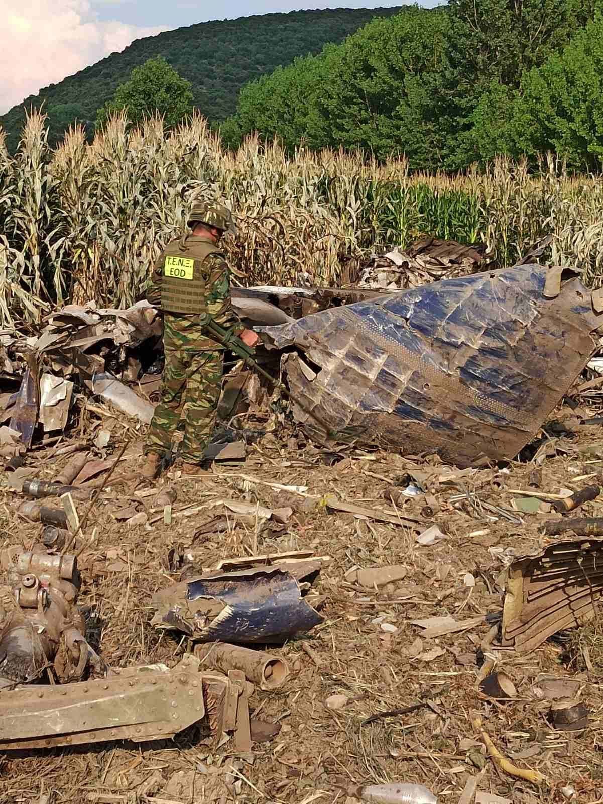 Συντριβή Antonov στην Καβάλα: Συνεχίζονται οι έρευνες – Ξεκινάει η ιατροδικαστική εξέταση στις σορούς