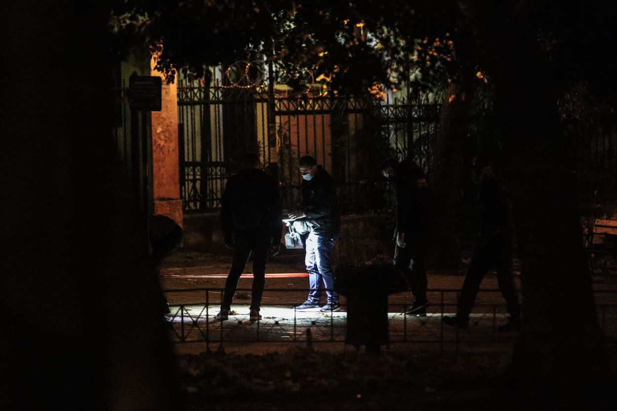 Δικαστήρια της Ευελπίδων: Εντοπίστηκε εκρηκτικός μηχανισμός σε σακίδιο