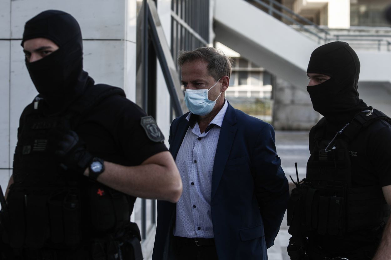 Η απόφαση του δικαστηρίου για τον Δημήτρη Λιγνάδη:  Ένοχος για δυο βιασμούς