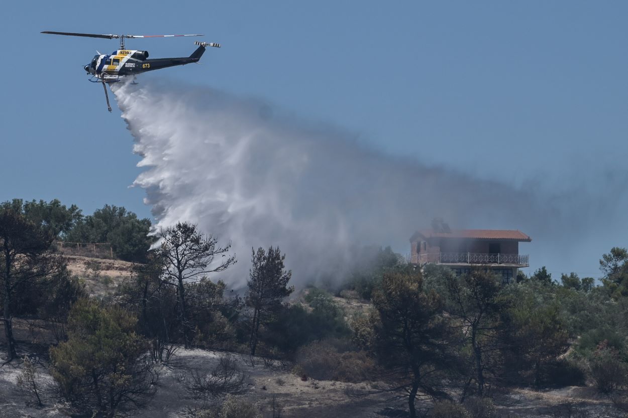 Φωτιά: Τα πύρινα μέτωπα σε Ιτέα και Κρανίδι