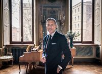 Howard Schultz: Ο ιδρυτής των Starbucks που από πωλητής κατάφερε και δημιούργησε αυτοκρατορία