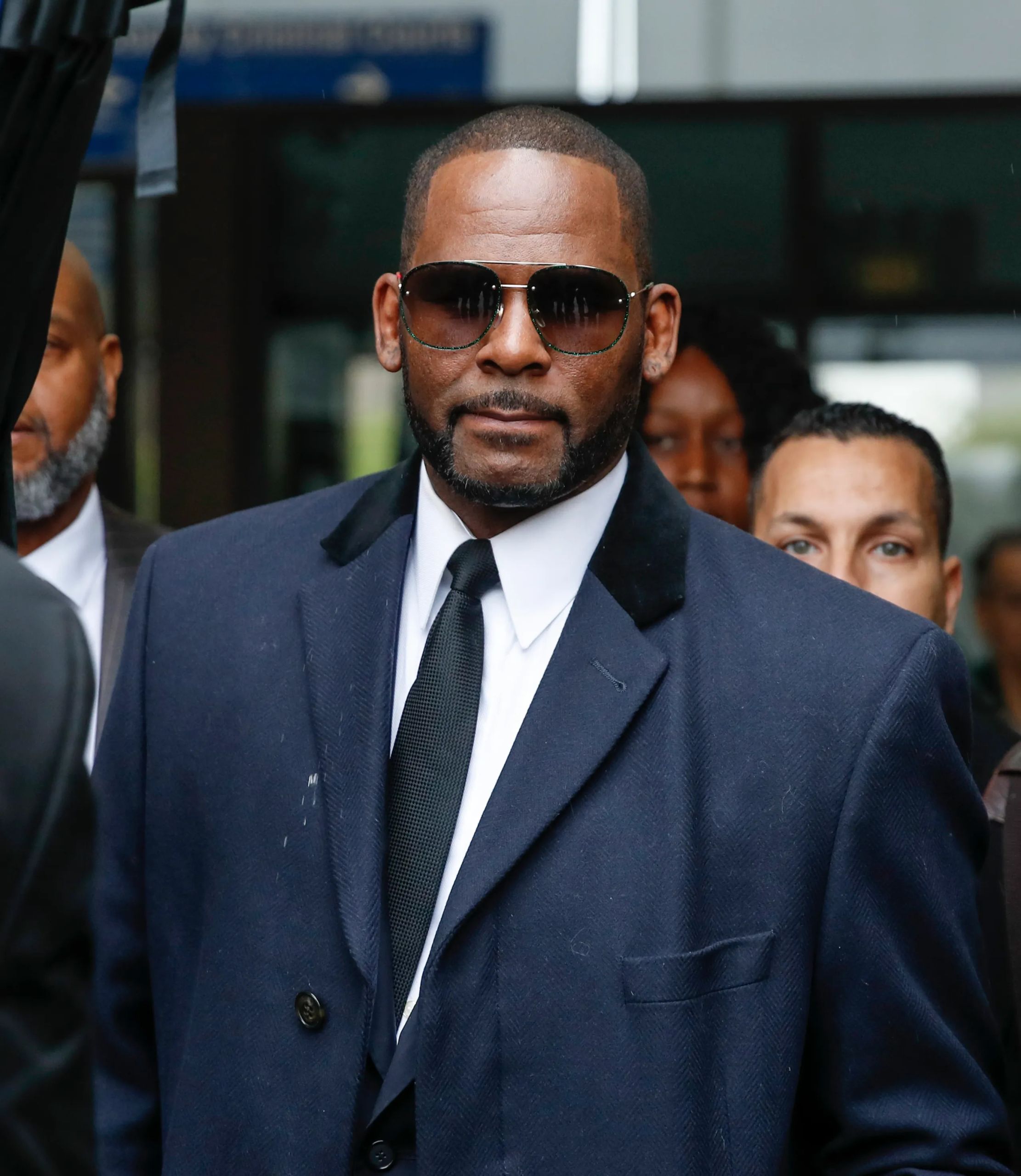 R.Kelly: Μια καριέρα με παιδική πορνογραφία , βιασμούς ανηλίκων αλλά και aids