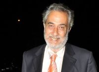 Κώστας Αρζόγλου: «Η μητέρα μου είχε πνιγεί σε μια παραλία της Σερίφου και από τότε δεν μπαίνω στη θάλασσα»