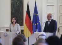 Δένδιας σε Μπέρμποκ: Μην δώσετε υποβρύχια στην Τουρκία
